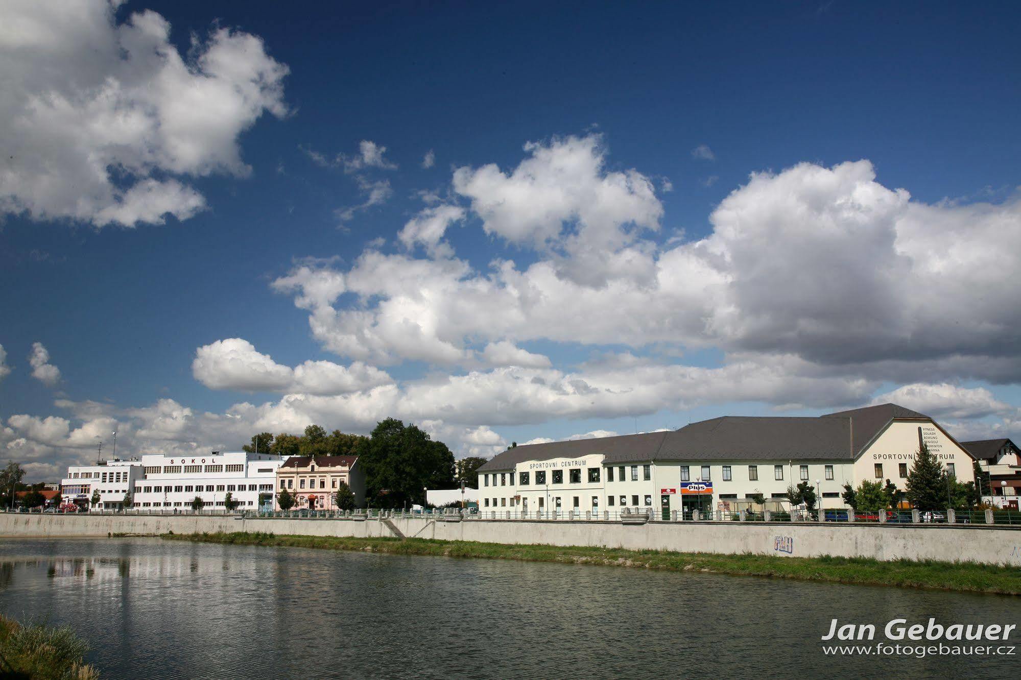 Hotel Fit Přerov Εξωτερικό φωτογραφία